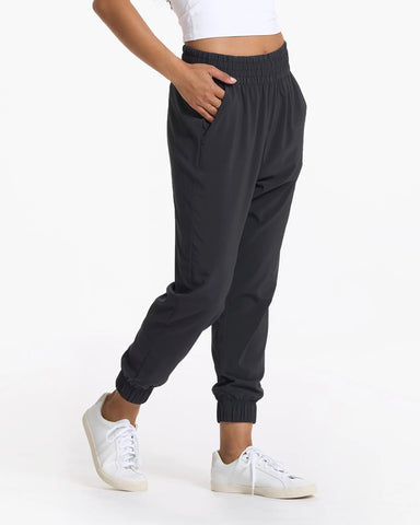 W Villa Jogger- Black